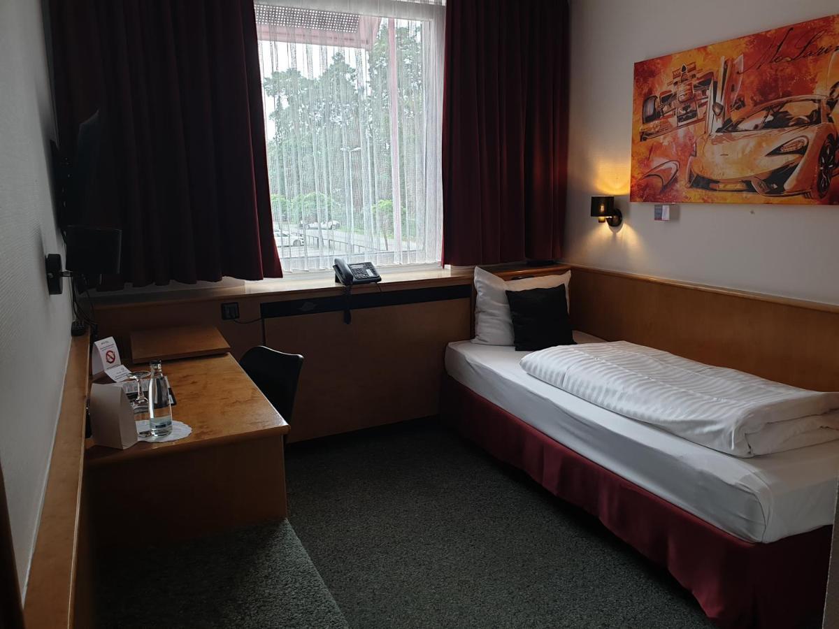 Hotel Motodrom Hockenheim Camera foto